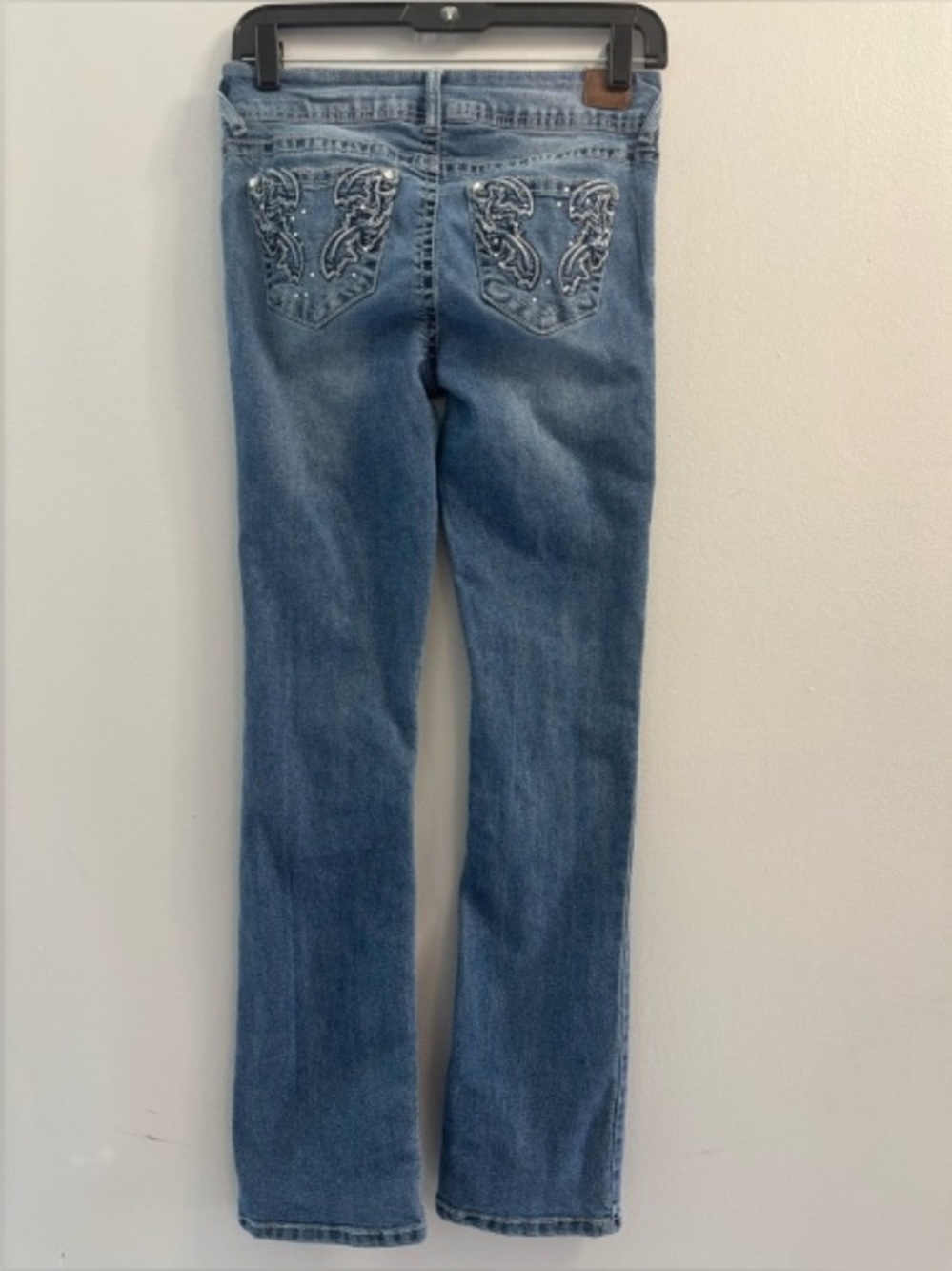Women's Blue Embellished Back-Pocket Jeans